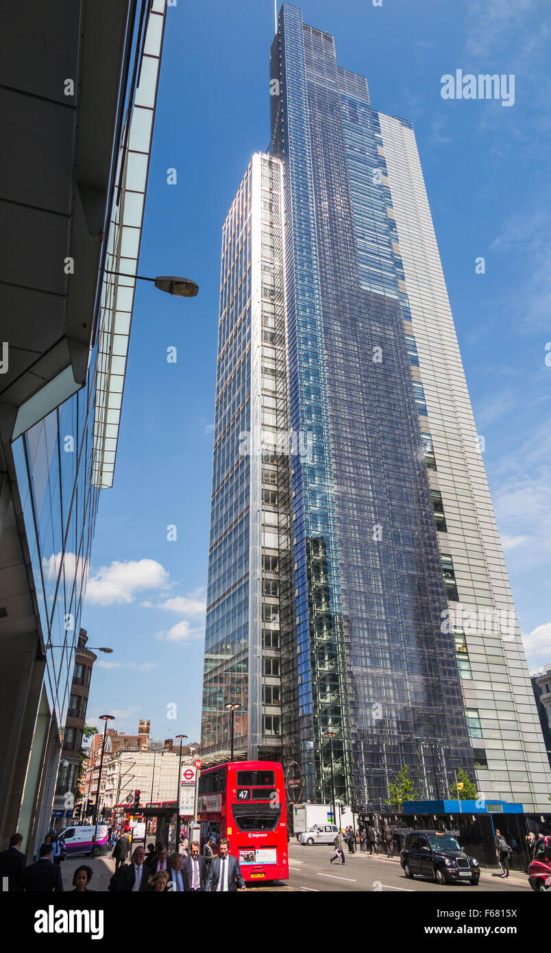 Heron Tower (Torre di Salesforce), 110 Bishopsgate, London EC2, il grattacielo più alto della città di Londra, nel suo quartiere finanziario in una giornata di sole Foto Stock