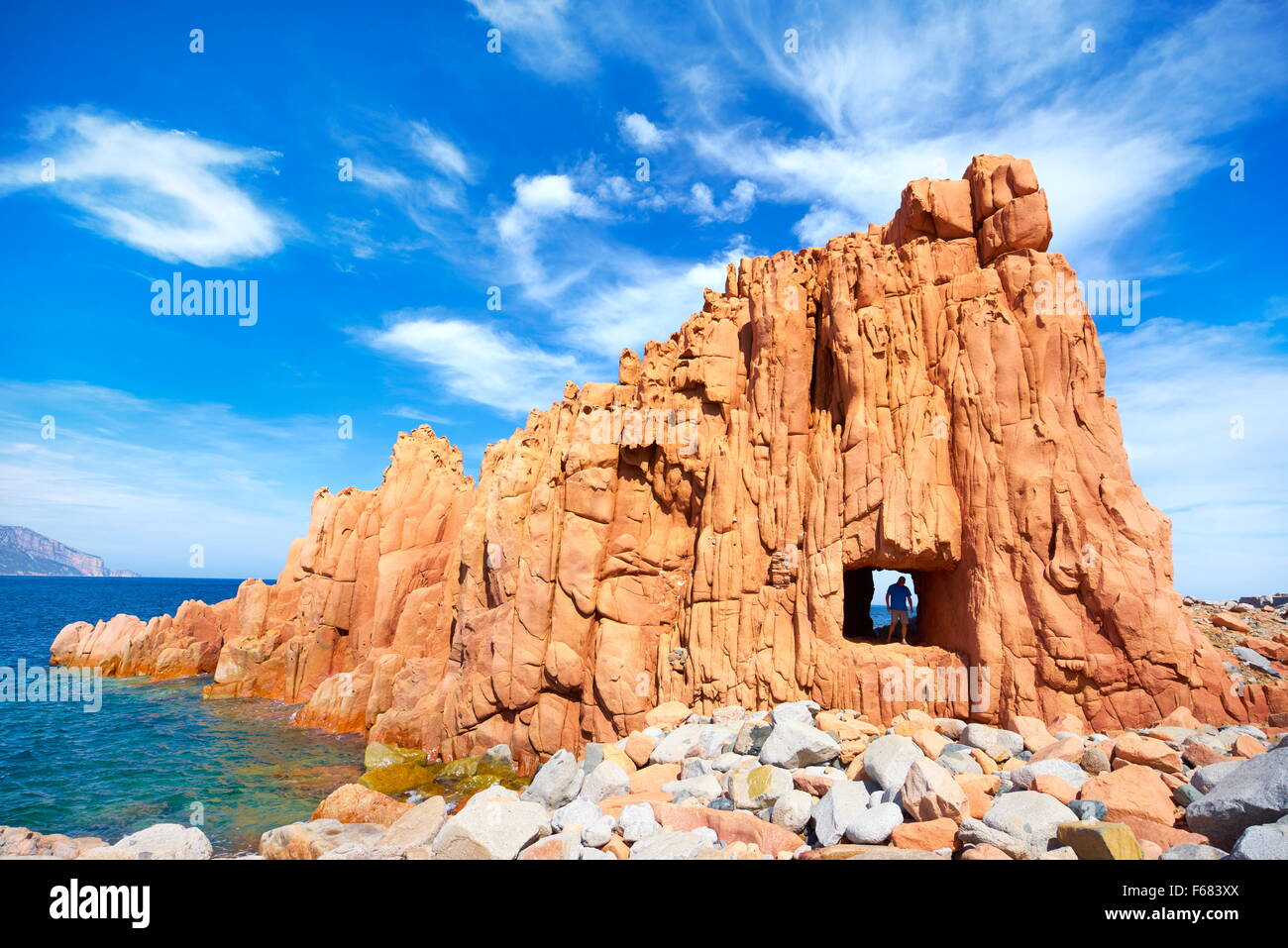 Sardegna - Arbatax, Red Rocks, rocce di porfido formazione, Golfo di Orosei, Italia Foto Stock
