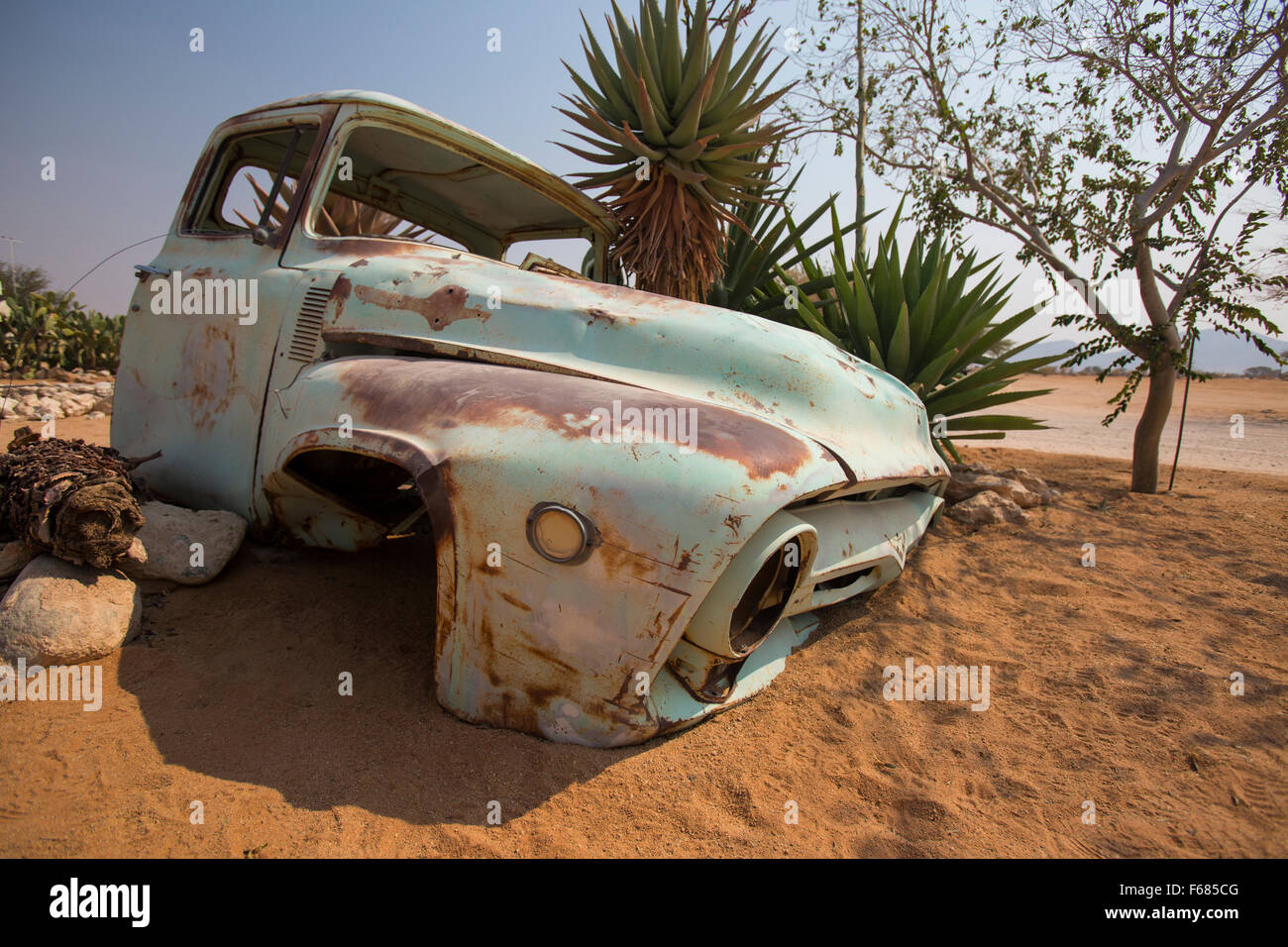 Classico Ford pickup truck in solitaire duna di sabbia, Namibia, Africa Foto Stock