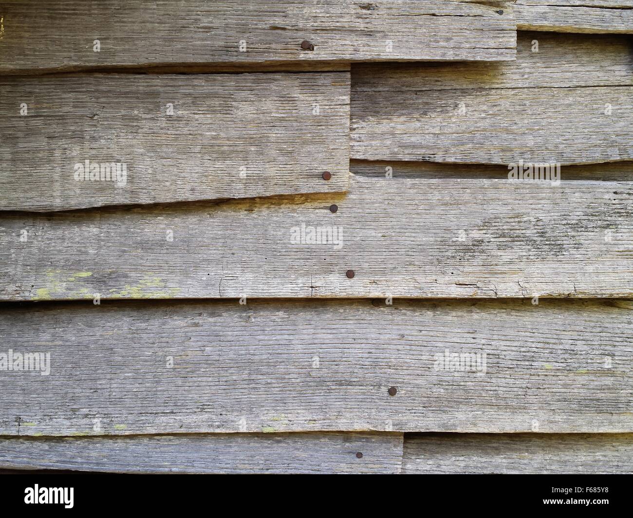 Il legno vecchio clapboard schierata sulla casa abbandonata Foto Stock