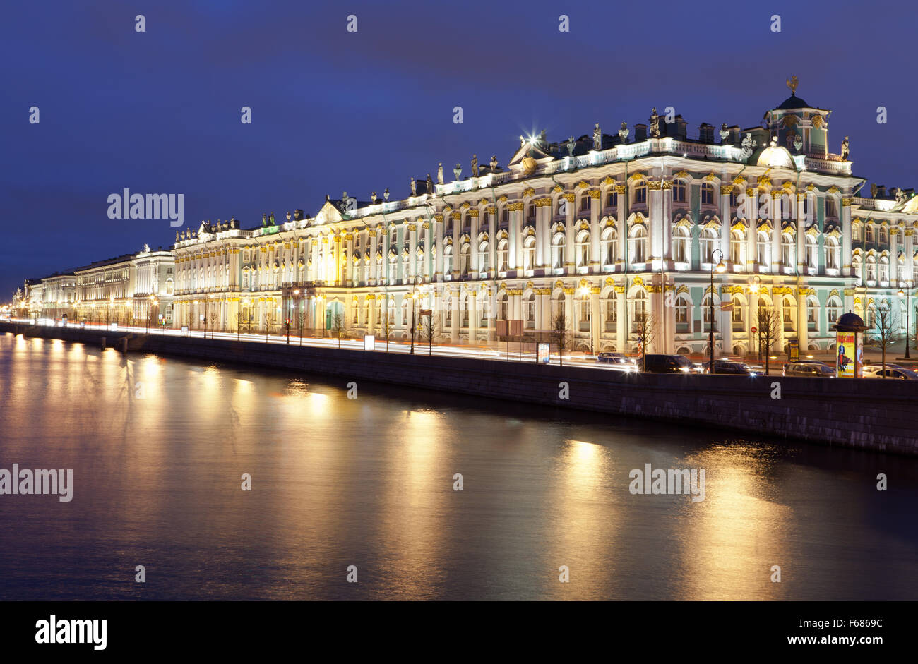 Lo stato Hermitage Museum, Palazzo terrapieno, San a San Pietroburgo, Russia. Foto Stock