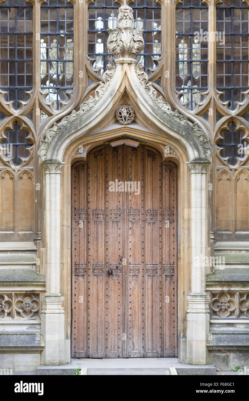 Porta in legno per la Libreria di Bodleian Oxford Inghilterra Foto Stock