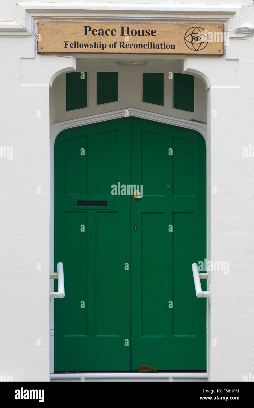 Verde porta anteriore per la pace House Oxford Foto Stock