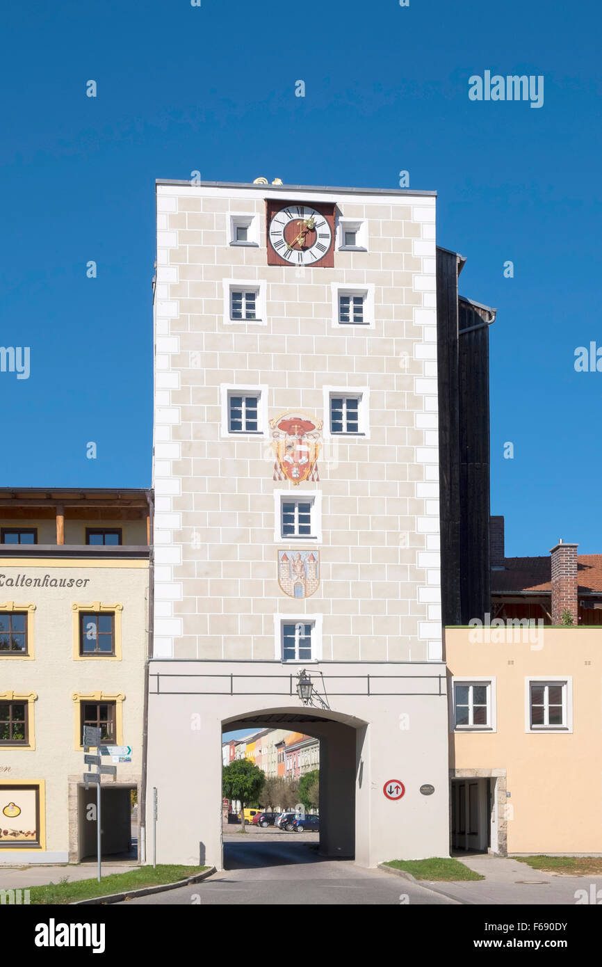 Laufender Tor, city gate, Tittmoning, Rupertiwinkel, Alta Baviera, Baviera, Germania Foto Stock