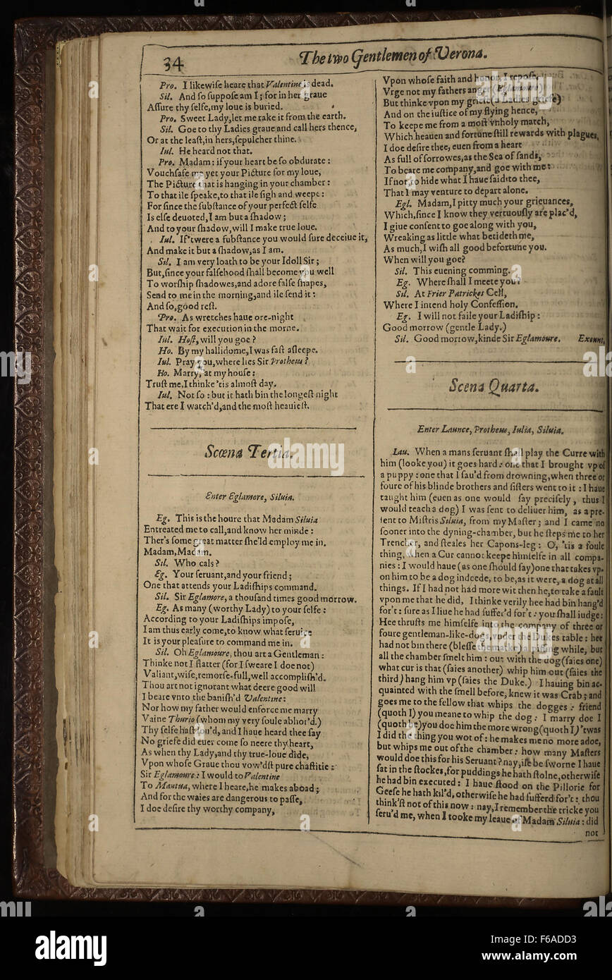 Una pagina della prima edizione Folio di "i due signori di Verona" di William Shakespeare, una delle opere più significative della letteratura inglese. Questa rara prima edizione fa parte della collezione Folio, apprezzata per la sua importanza storica e il suo contributo agli studi shakespeariani. Foto Stock