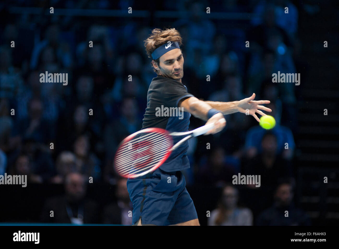 O2 Arena, Londra, Regno Unito. Xv Nov, 2015. Barclays ATP World Tour Finals. Roger Federer (SUI) vs Tomas BERDYCH (CZE) nella seconda singles round robin match. Credito: sportsimages/Alamy Live News Foto Stock