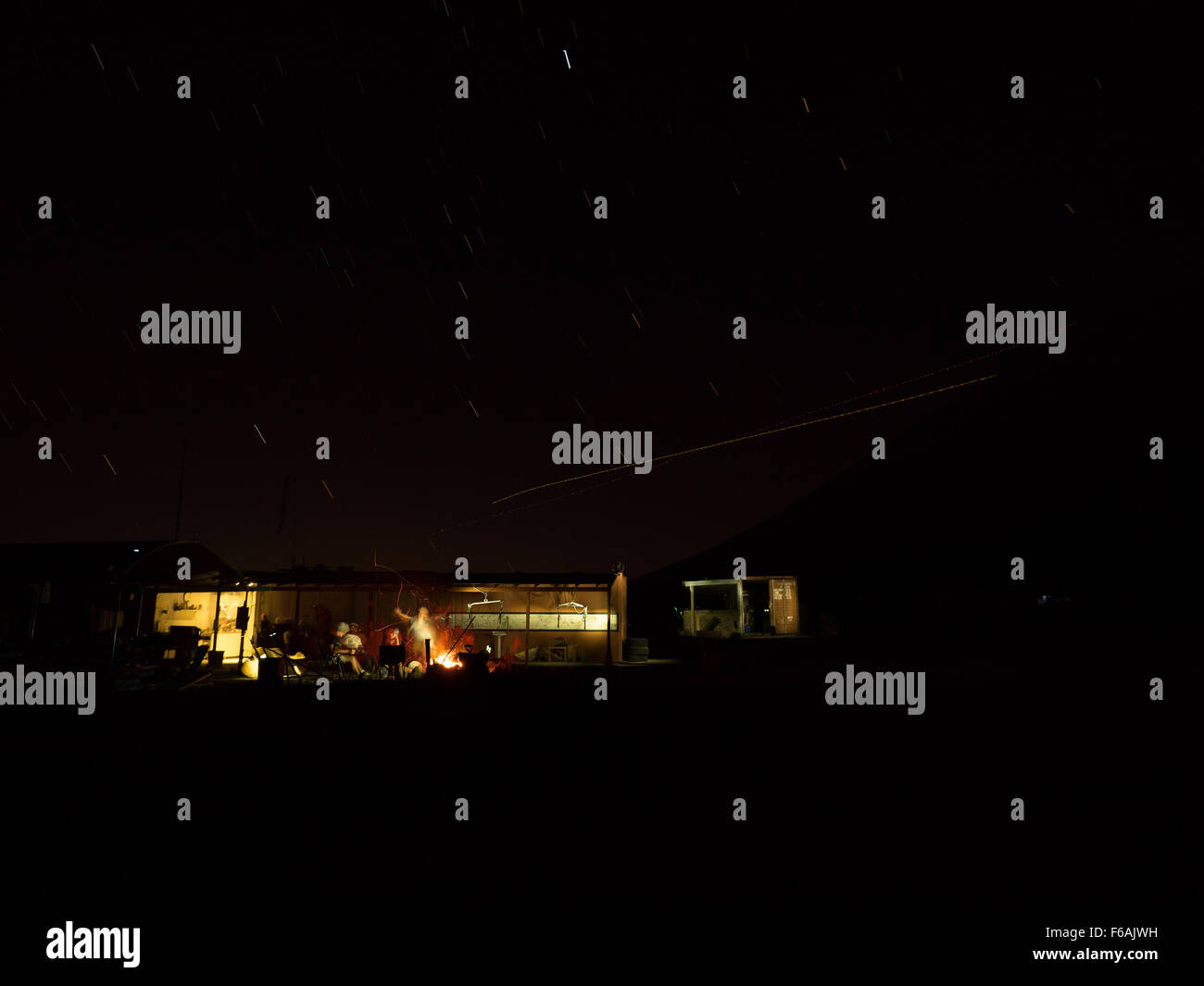 Nei pressi di notte di Halloween pittura a fuoco. Foto Stock