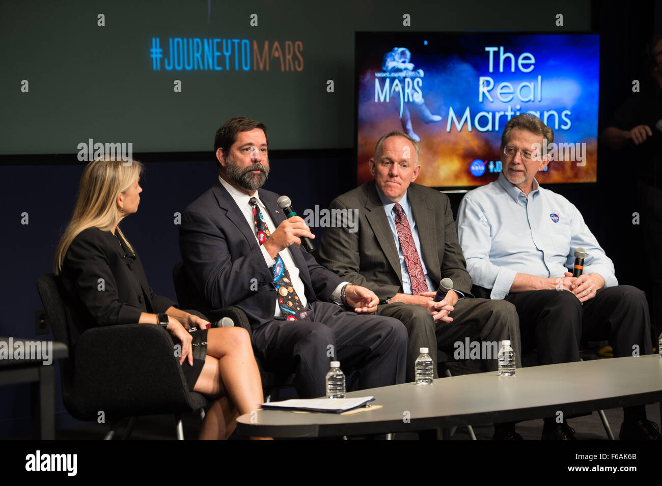 La NASA ospita l'evento Real Martians presso il quartier generale della NASA per discutere l'esplorazione di Marte, con esperti come Dava Newman e James Green, che si concentrano sul futuro dell'esplorazione umana su Marte. Foto Stock