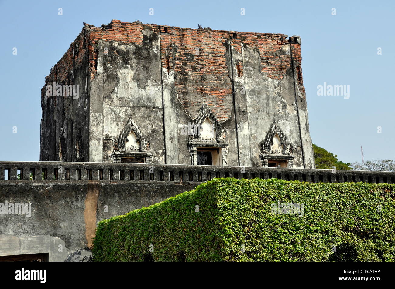 Lopburi, Thailandia rovine del re Narai il Grande Sala del Trono di Wat Phra Narai Rachanivej Foto Stock