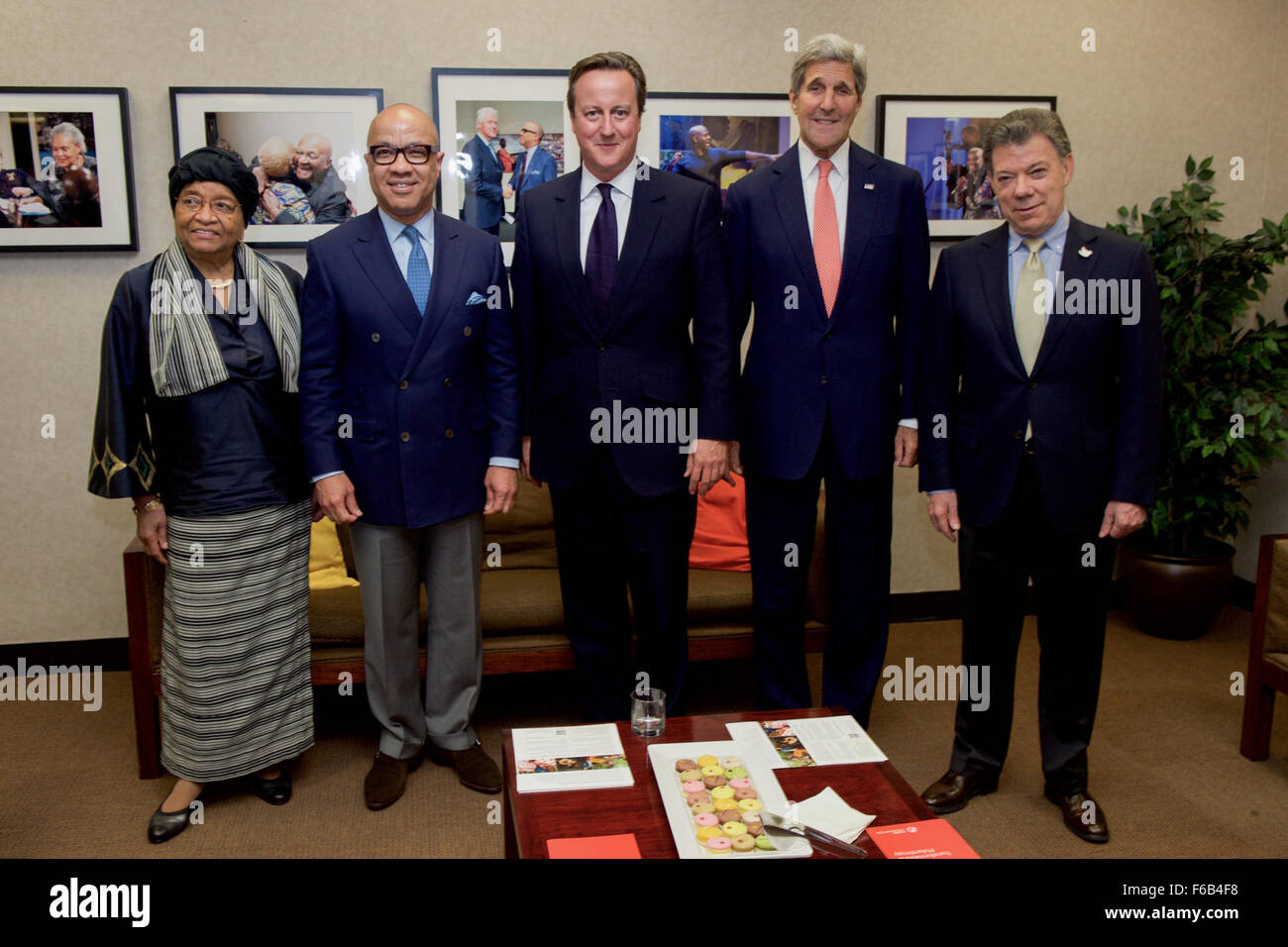 Segretario Kerry pone con dignitari prima di Ford Foundation Evento in New York Foto Stock