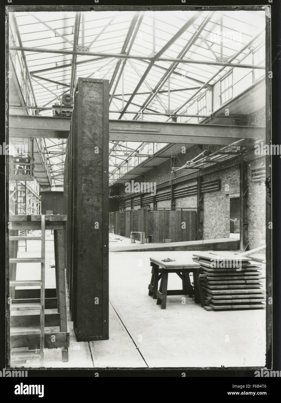 La costruzione dell'industria di Hebburn nel 1919 segna un importante sviluppo industriale post-guerra nel nord-est dell'Inghilterra, simboleggiando la crescita della regione nelle capacità manifatturiere e industriali. Foto Stock