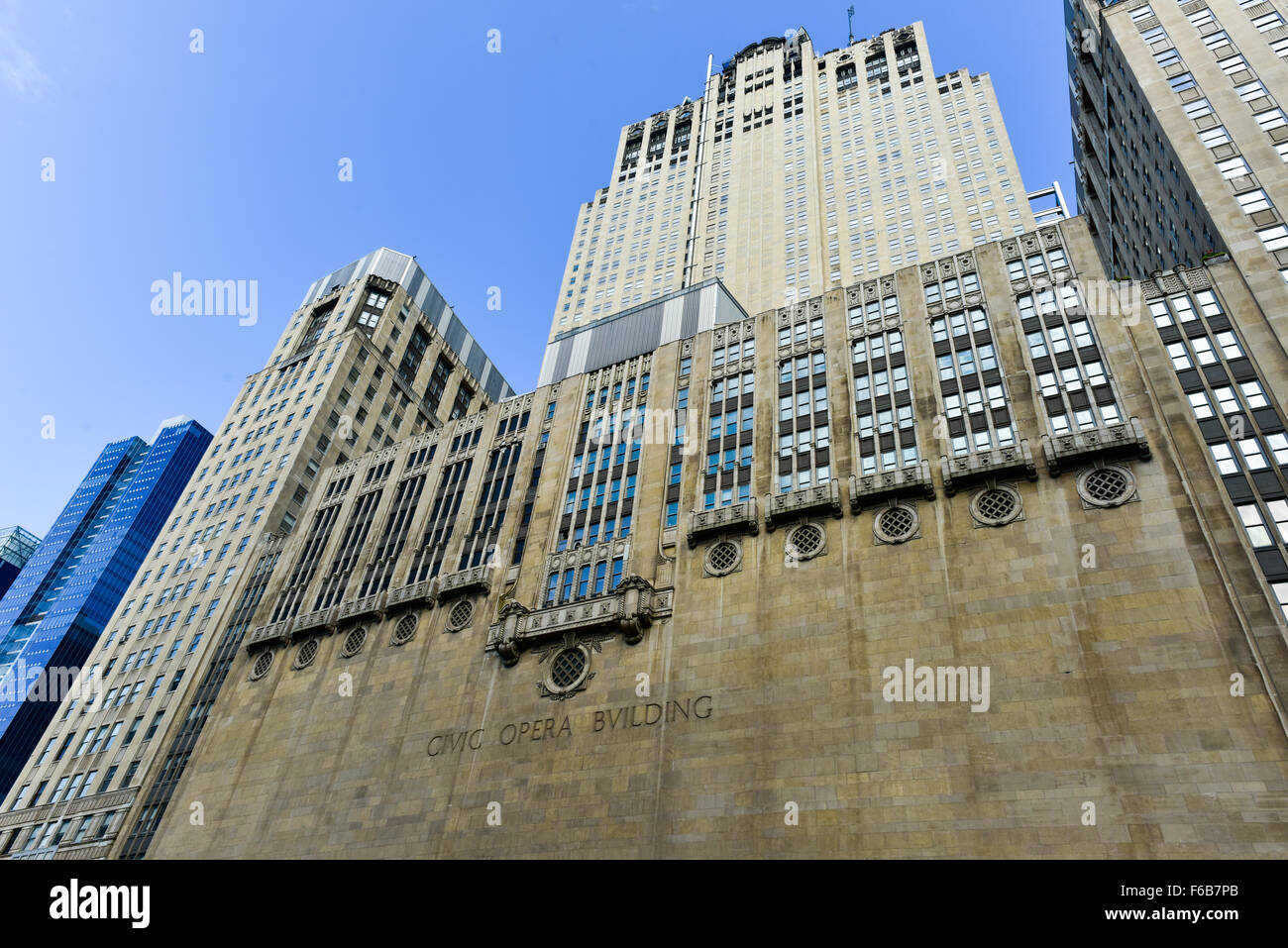 Chicago, Illinois - 5 Settembre 2015: La Civic Opera è un edificio a 45 piani torre di uffici situati a 20 North Wacker Drive in C Foto Stock