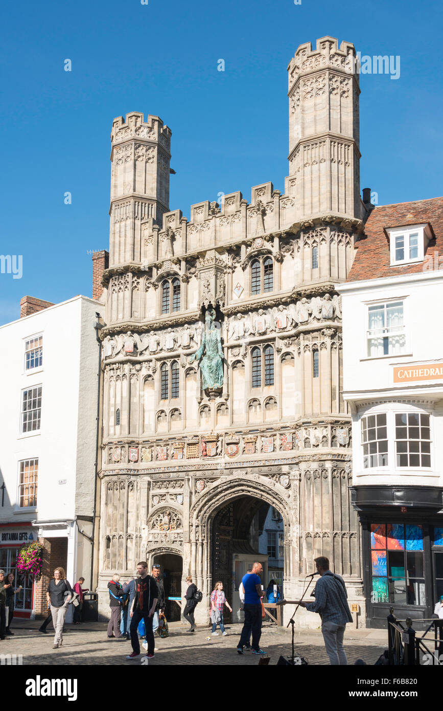 La Chiesa di Cristo Gateway, il Buttermarket, Canterbury, città di Canterbury, nel Kent, England, Regno Unito Foto Stock