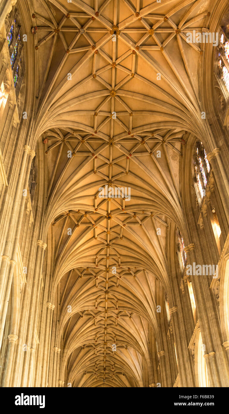 Il soffitto della navata, Cattedrale di Canterbury, Canterbury, città di Canterbury, nel Kent, England, Regno Unito Foto Stock