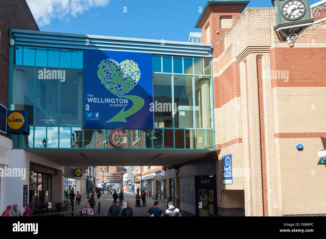 Il Wellington Shopping Centre, Wellington Street, Aldershot, Hampshire, Inghilterra, Regno Unito Foto Stock