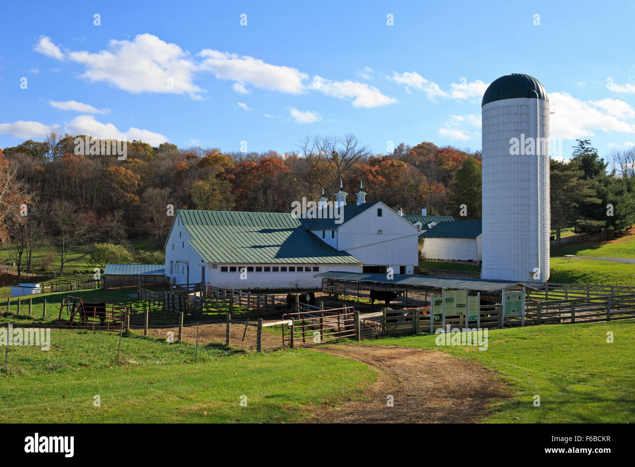 Agriturismo, granaio e silo a Malabar Farm parco dello stato Foto Stock