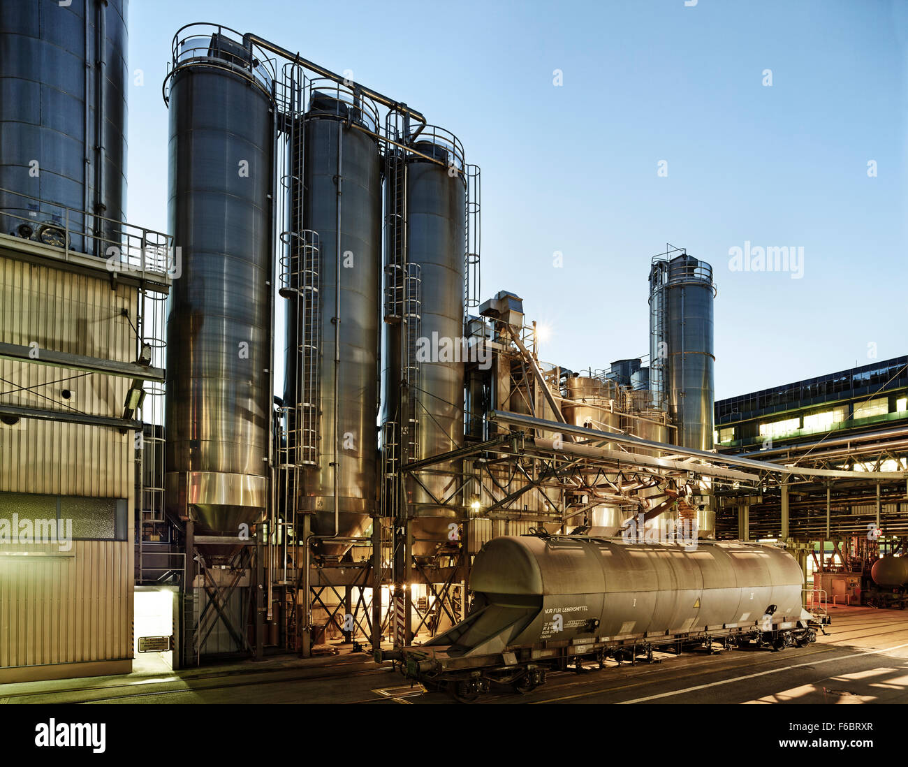 Impianto industriale, stabilimento di produzione, l'industria farmaceutica, Kundl, Tirolo, Austria Foto Stock