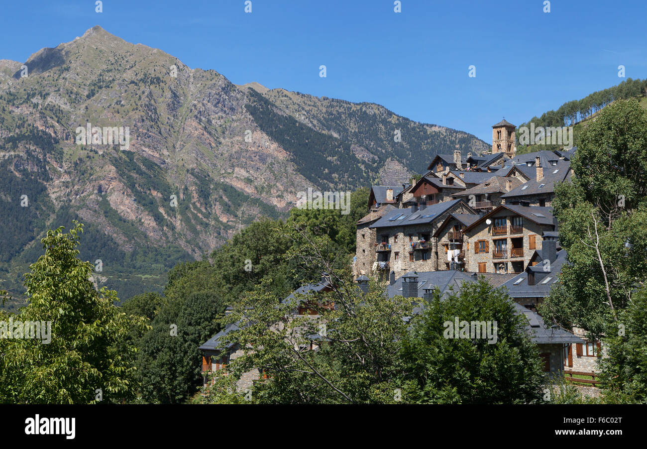 Villaggio di Taull dei Pirenei catalani. Foto Stock