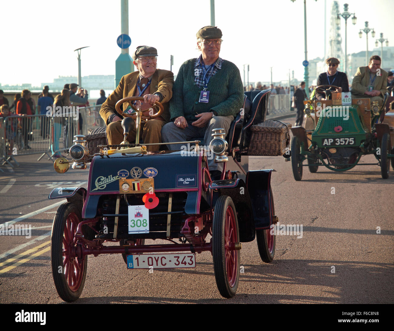 Arrivati sul lungomare da Londra a Brighton veterano auto da rally, 2015 Foto Stock