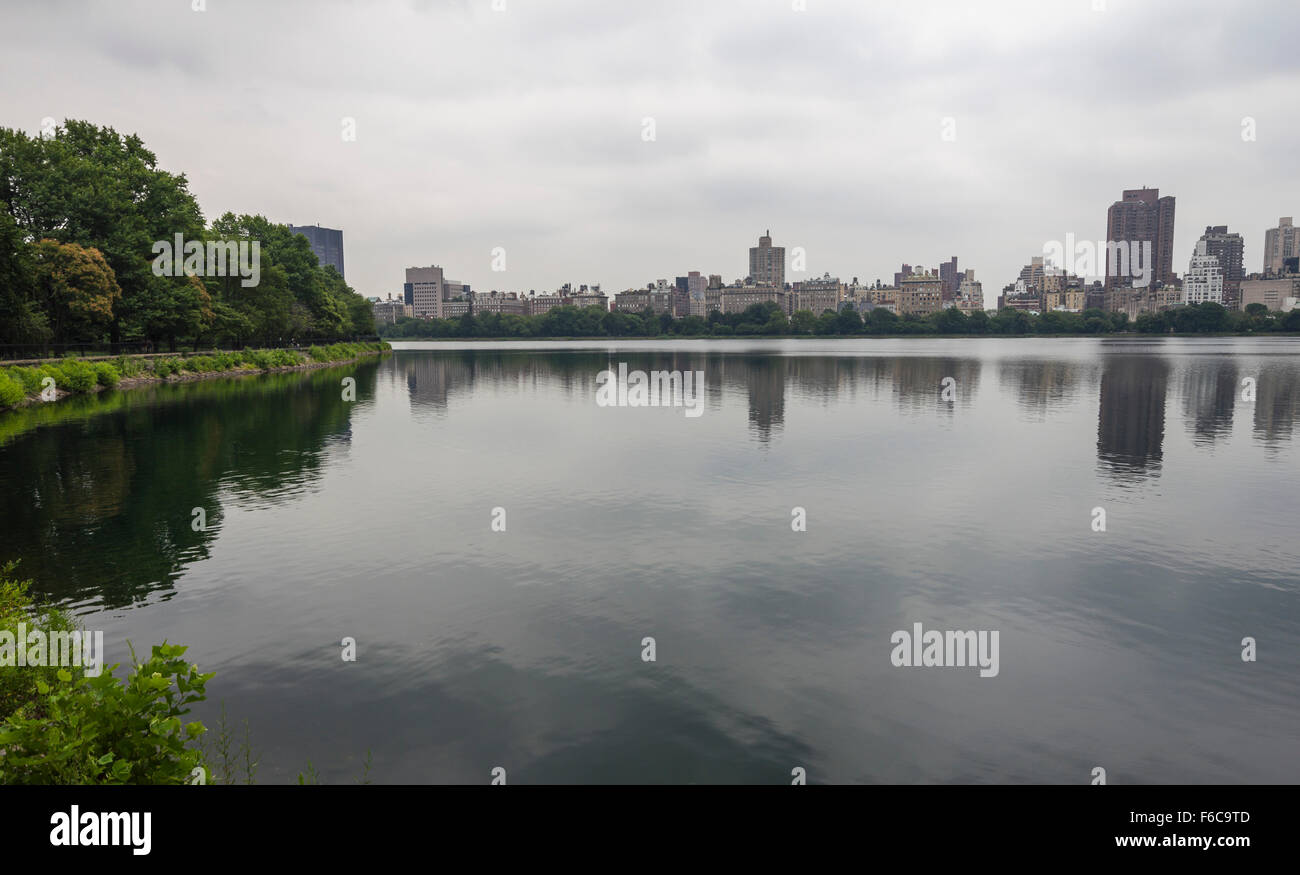 Il parco centrale con vista lago Foto Stock