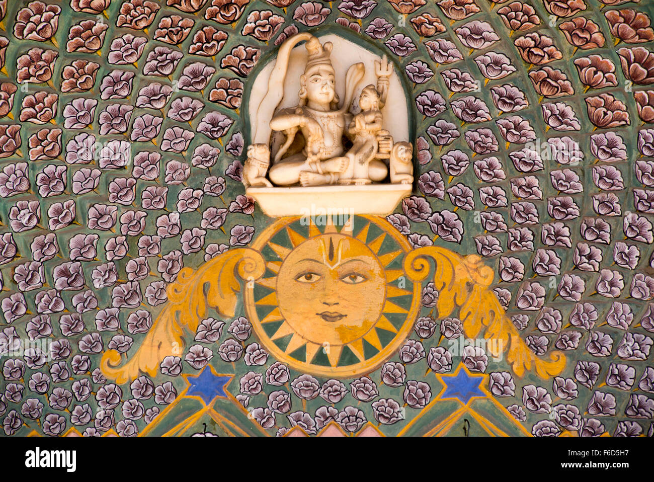 Dio Sole e shiva statua city Palace Jaipur, Rajasthan, India, Asia Foto Stock