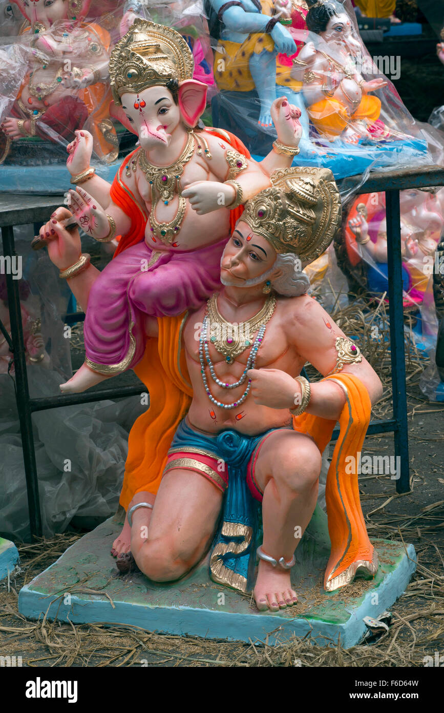 Signore ganesh seduto su hanuman spalla a Pune, Maharashtra, India, Asia Foto Stock