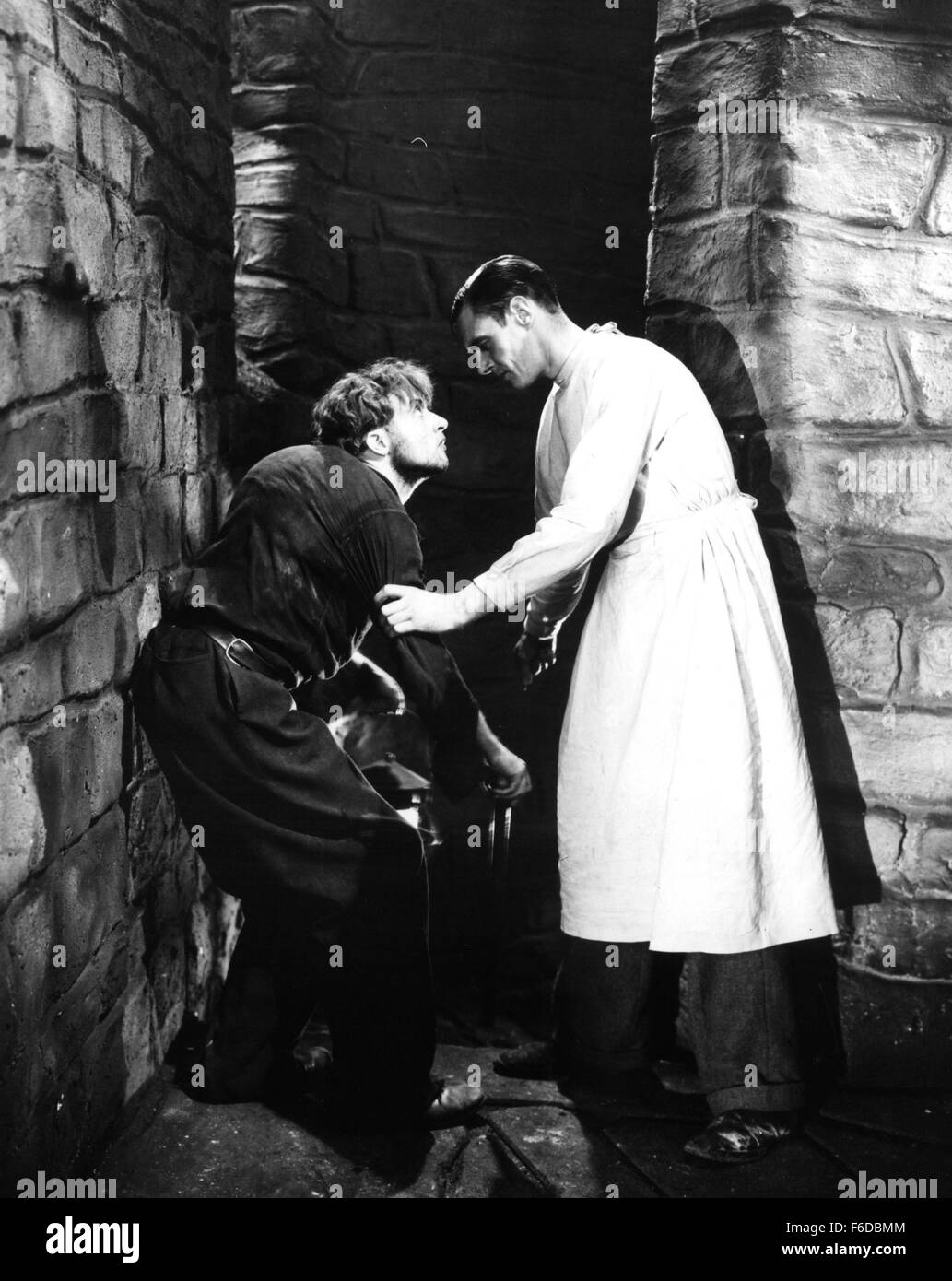 Data di rilascio: 21 novembre 1931. Il titolo del filmato: Frankenstein. STUDIO: Universal Pictures. Trama: Henry Frankenstein è un medico che sta cercando di scoprire un modo per rendere i morti a piedi. Egli suceeds e crea un mostro che ha a che fare con la vita di nuovo. Nella foto: EDWARD VAN SLOAN come il dottor Waldman. Foto Stock