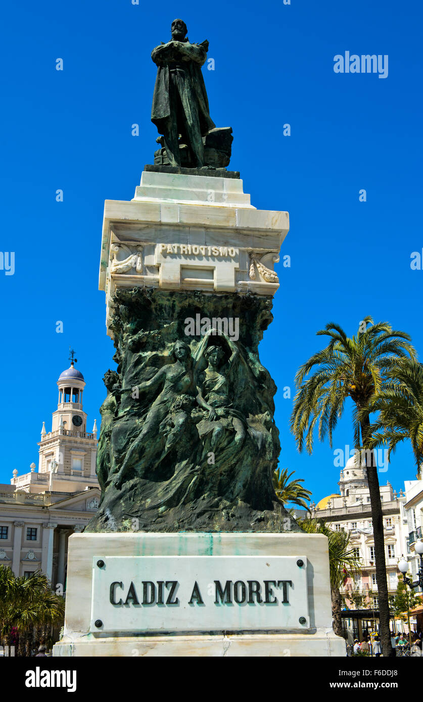 Monumento a Segismundo Moret sulla piazza di San Juan de Dios, Cadiz, Spagna Foto Stock