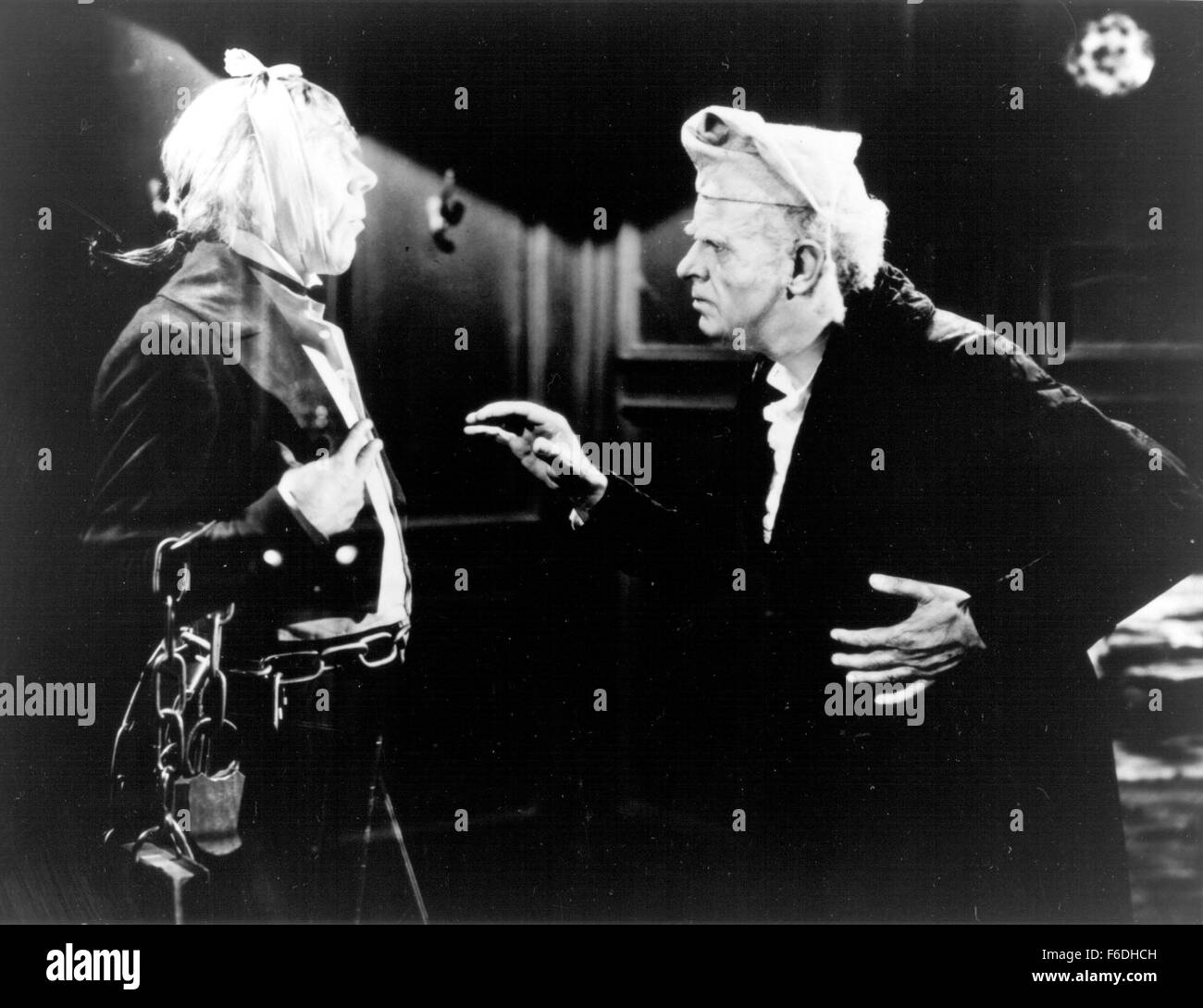 Rilasciato: 16 Dic 1938 - Film originale titolo: A Christmas Carol. Nella foto: REGINALD OWEN. Foto Stock