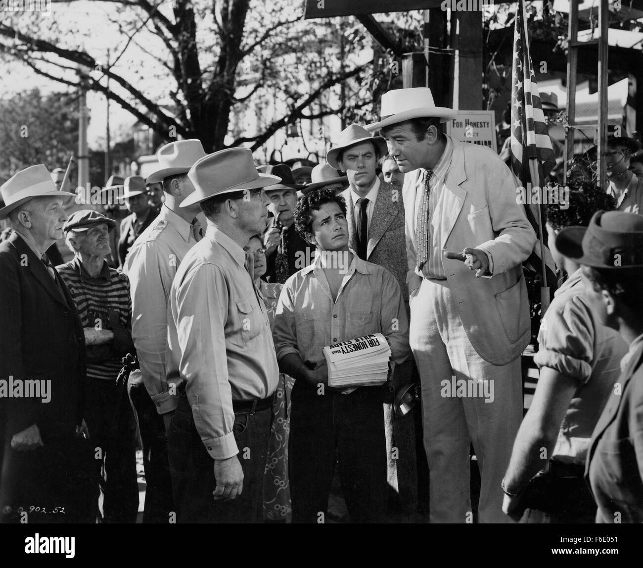 Rilasciato: il Nov 8, 1949 - Film originale titolo: tutti gli uomini del re. Nella foto: Giovanni Irlanda, BRODERICK CRAWFORD. Foto Stock