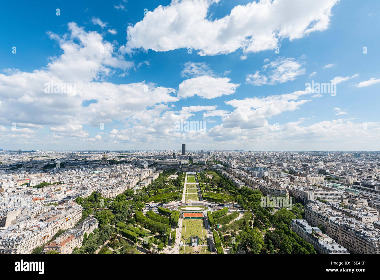 Vista dalla Torre Eiffel, Champ de Mars, Parigi, Ile-de-France, Francia Foto Stock