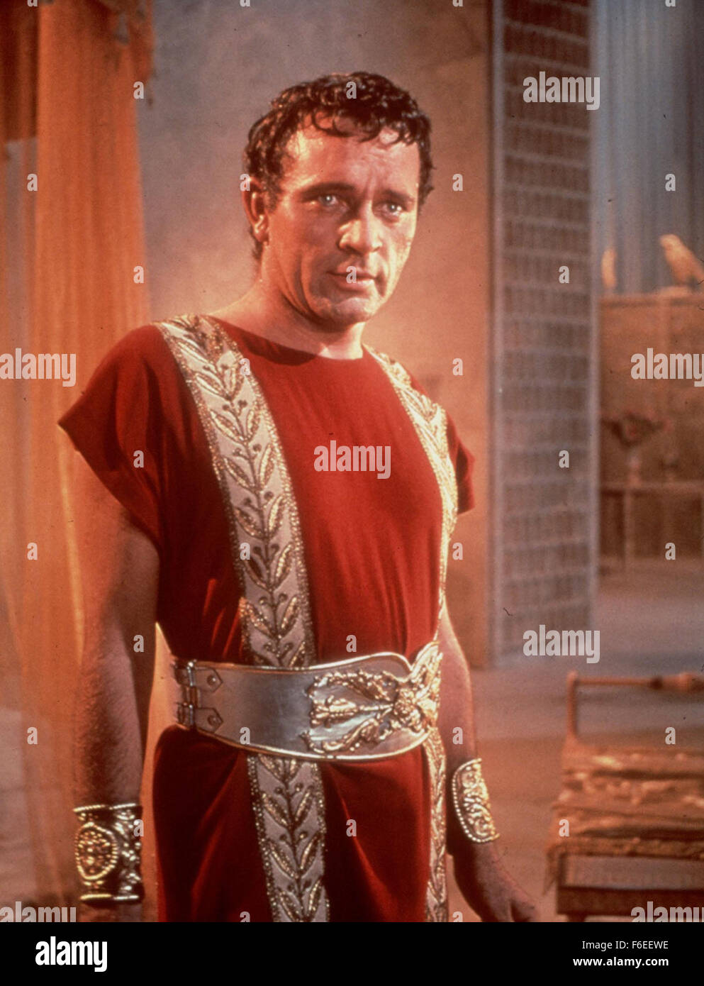 Jun 12, 1963; Los Angeles, CA, Stati Uniti d'America; attore Richard Burton stelle come Marc Antony nel xx secolo Fox classic, "Cleopatra". Foto Stock