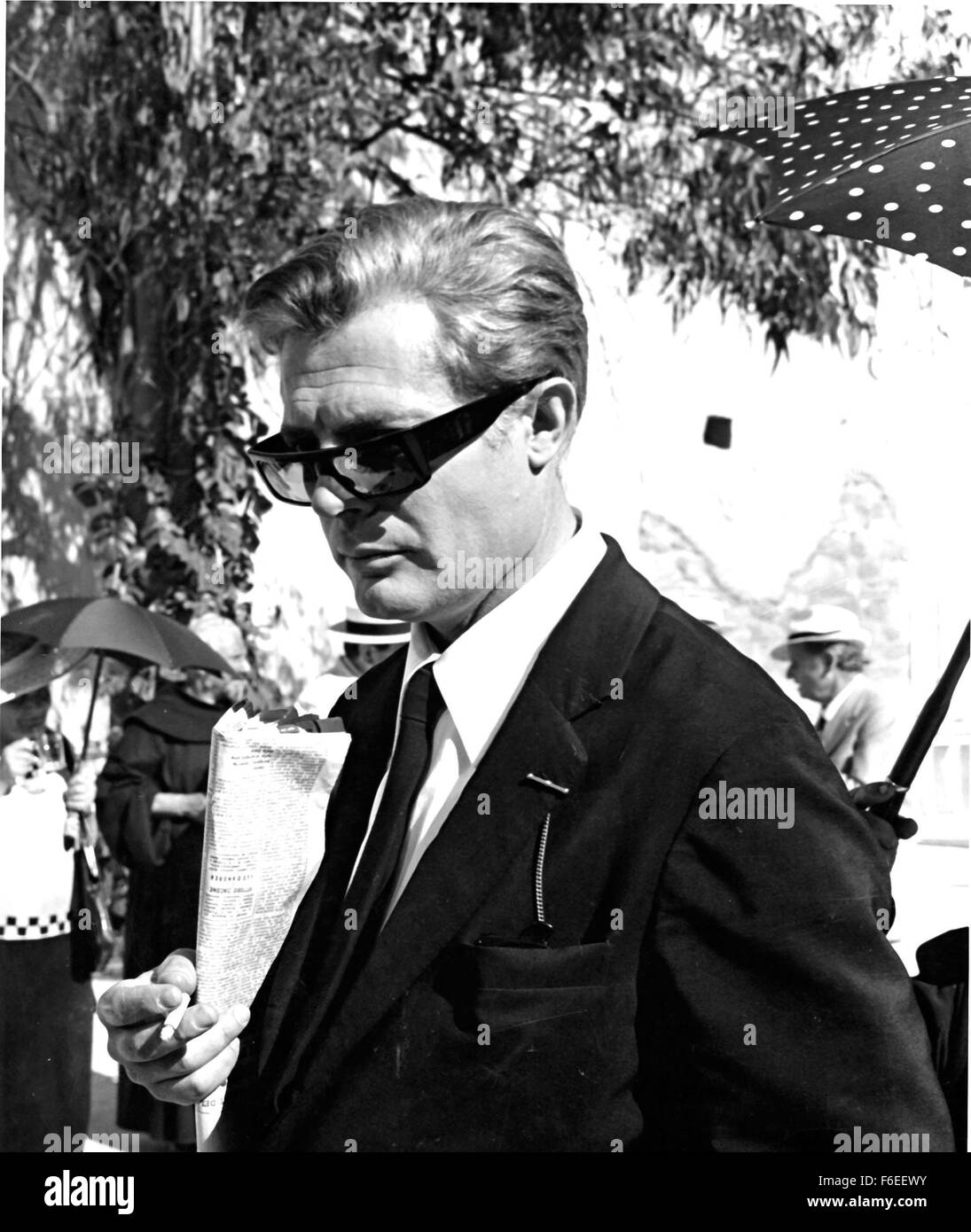 Jun 25, 1963; Roma, Italia; attore Marcello Mastroianni stelle come Guido Anselmi nel dramma Cineriz, '8 1/2." diretto da Federico Fellini. Foto Stock