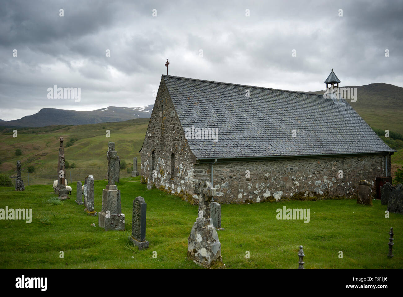 Xv secolo Cille Choirille che si erge sopra Glen Spean. Un sito sacro fin dal VI secolo in un ambiente pittoresco. Foto Stock