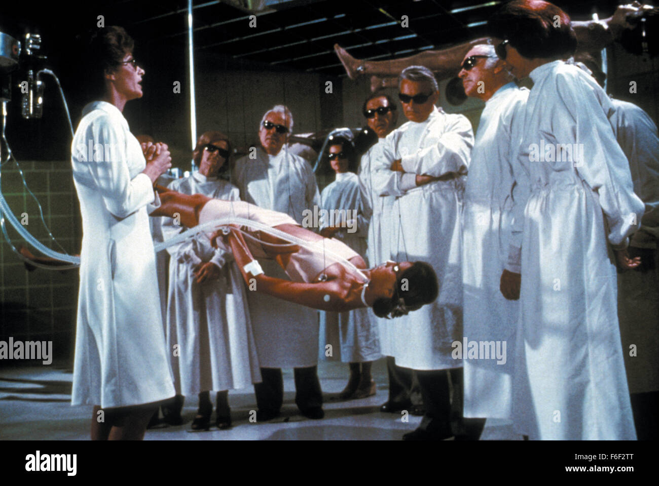Jan 06, 1978; Los Angeles, CA, Stati Uniti d'America; scena del mistero film thriller 'Coma' diretto da Michael Crichton. Foto Stock