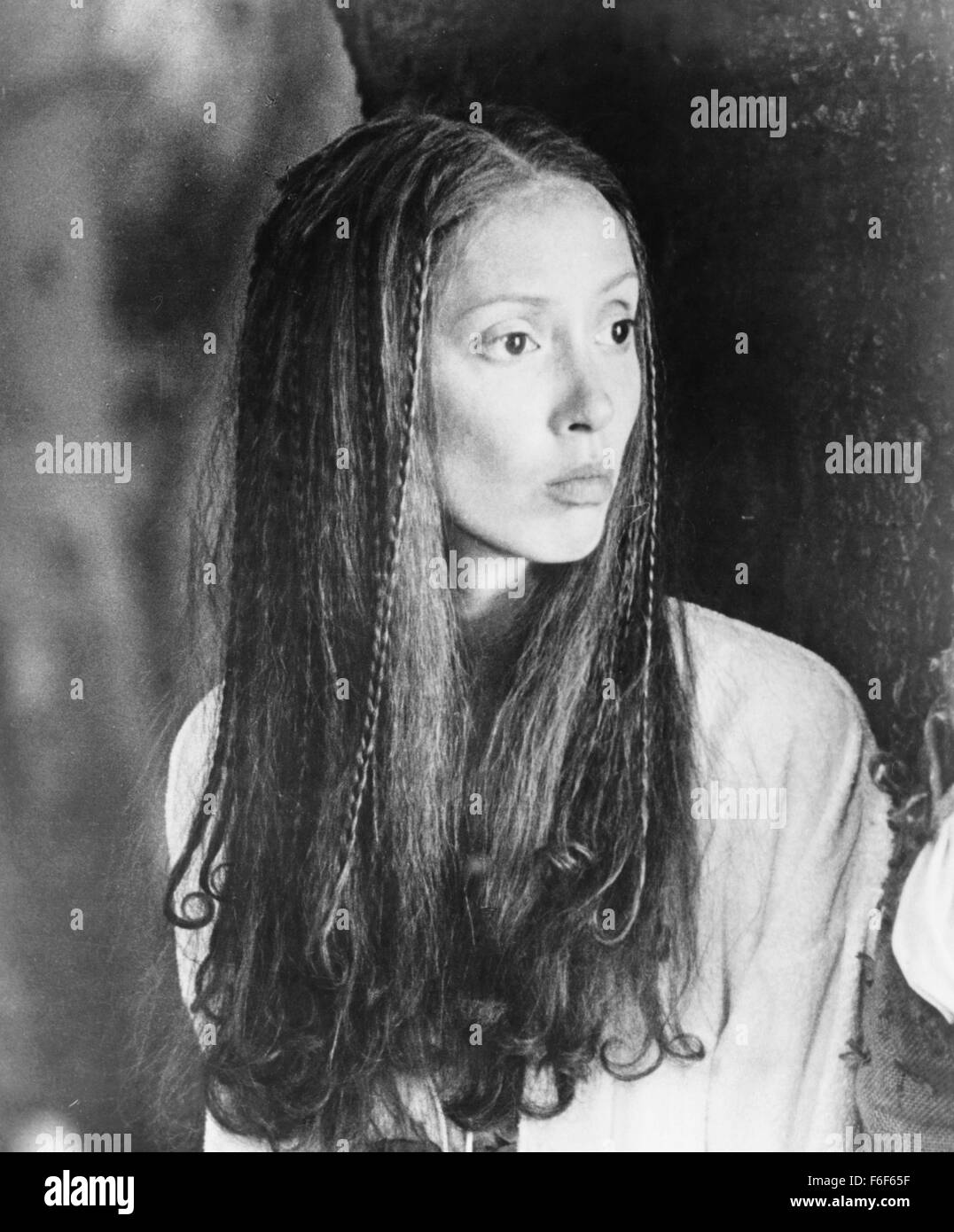 Data di rilascio: novembre 6, 1981 il titolo del filmato: Time Bandits STUDIO: HandMade Films direttore: Terry Gilliam trama: Kevin, un bambino fantasioso, va su un tempo-viaggi avventura con un mazzetto di tesoro-caccia nani, che hanno preso in prestito una mappa per l'universo tempo fori dall'Essere Supremo nella foto: SHELLEY DUVALL come Dame Pansy (credito Immagine: c film fatti a mano/Entertainment Immagini) Foto Stock