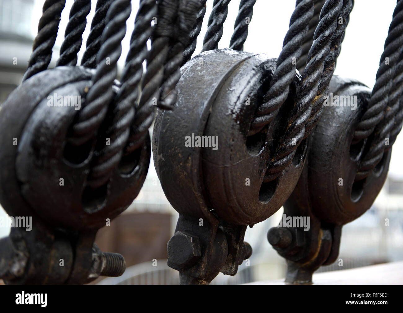 Le corde delle navi e il blocco e affrontare la disposizione su RRS Discovery Royal Ricerca nave ormeggiata al Discovery Point Dundee Foto Stock