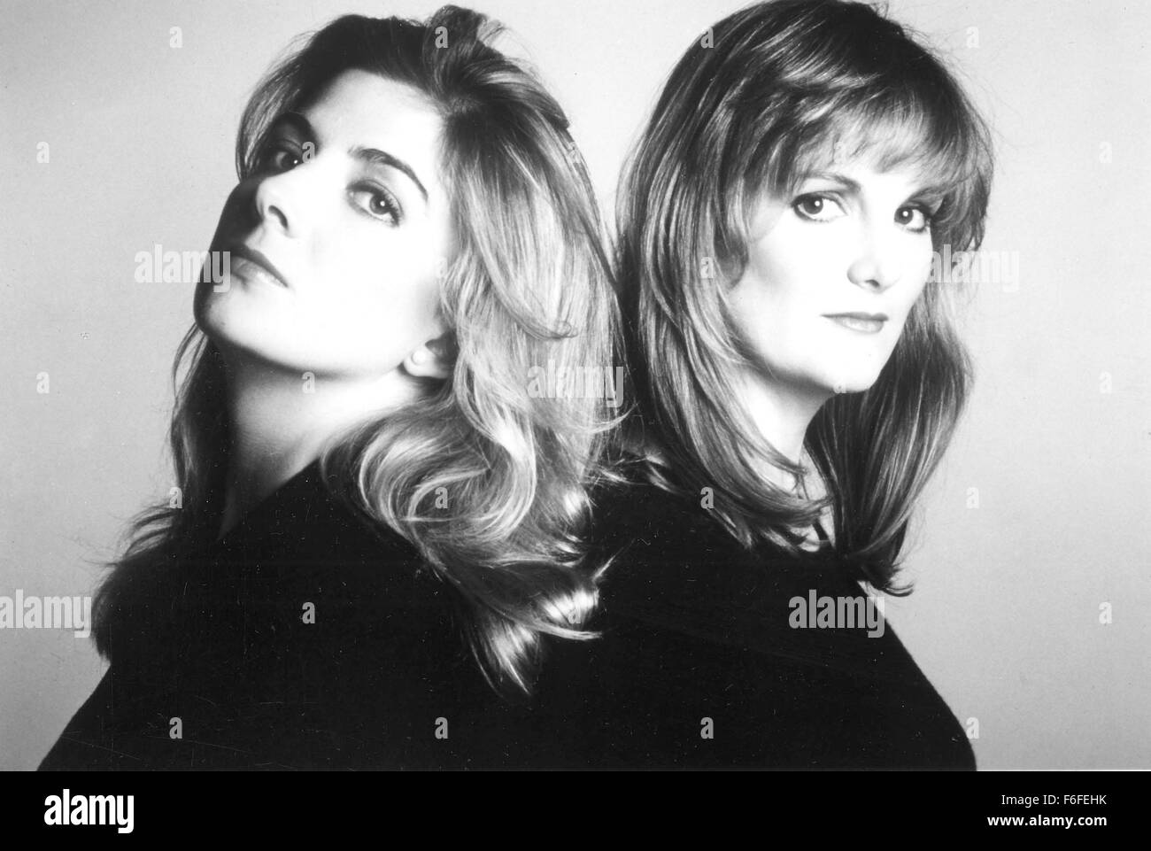 Data di rilascio: Settembre 23, 1988. Il titolo del filmato: Patty Hearst STUDIO: Zenith intrattenimento. Trama: la storia vera di una ragazza ricca che è stata rapita dalla American rivoluzionari negli anni settanta. Il suo tempo trascorso con i suoi rapitori ha reso la sua domanda se stessa e il suo modo di vita ed ha unito le forze con la causa che i suoi rapitori stavano combattendo per l. Questo ha creato un noi scandalo e Patty Hearst è diventata una cultura pop fixture nella foto: NATASHA RICHARDSON come Patty Hearst effettivamente con Patty Hearst chi ha scritto il film.. Foto Stock