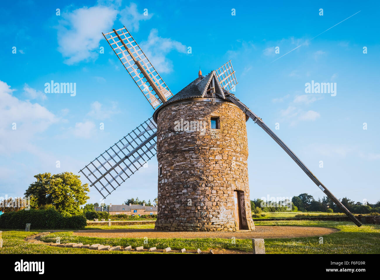 Vecchio Dol de Bretagne windmill Bretagna Francia Foto Stock