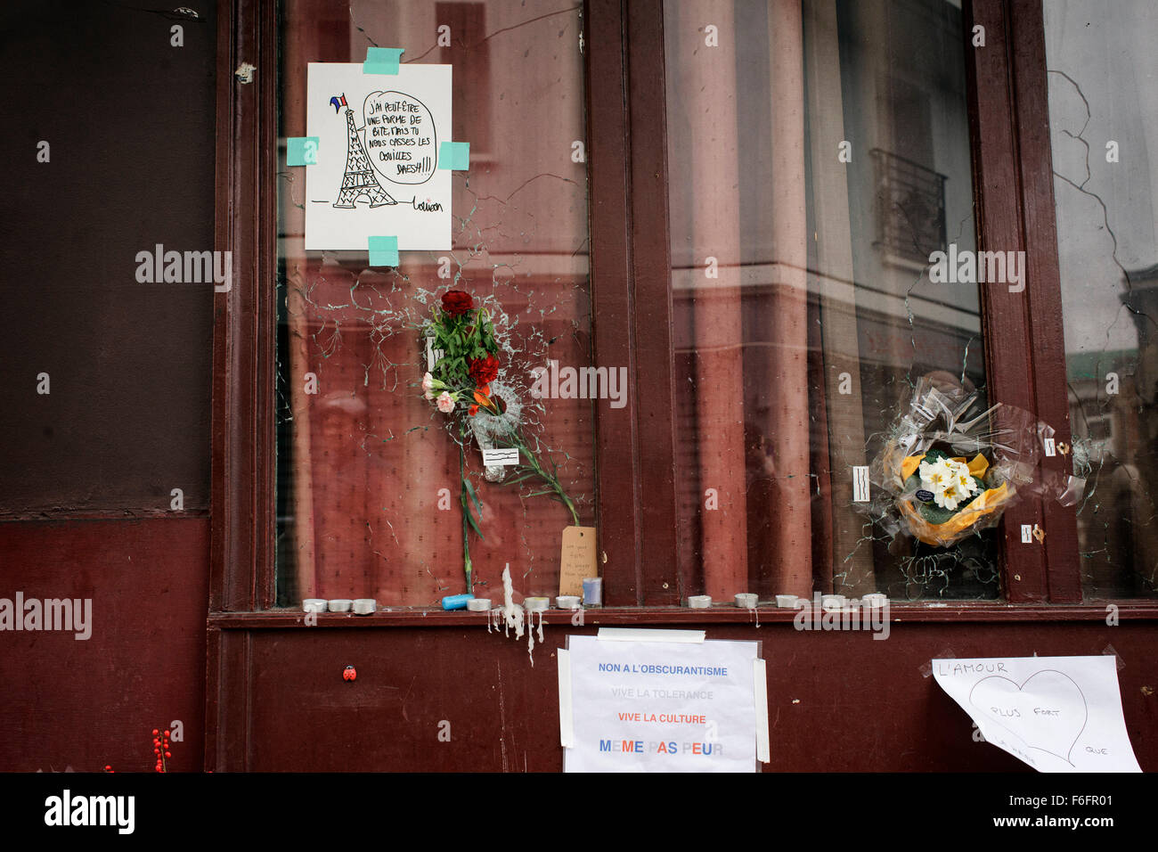 Parigi, Francia. 16 Novembre, 2015. Credito: Leo romanzo/Alamy Live News Foto Stock