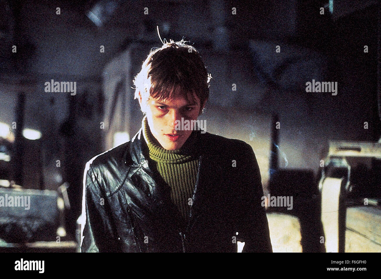 Mar 05, 1999; Los Angeles, CA, Stati Uniti d'America; attore NORMAN REEDUS stelle come Harry Odum nel Scout Productions commedia, 'Six modi per domenica." diretto da Adam Bernstein. Foto Stock