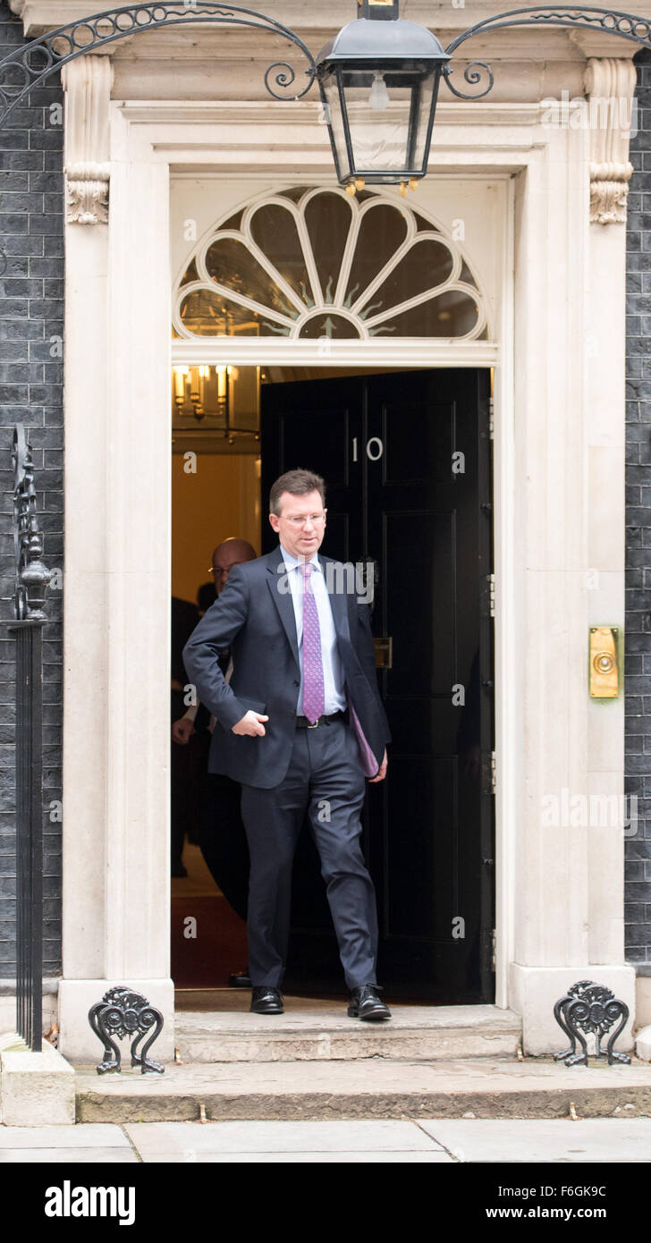 Londra, Regno Unito. 17 Nov 2015. Greg Clark MP, Regno Unito comunità e governo locale Segretario lascia 10 Downing Street a seguito di una riunione del gabinetto. Credito: Ian Davidson/Alamy Live News Foto Stock