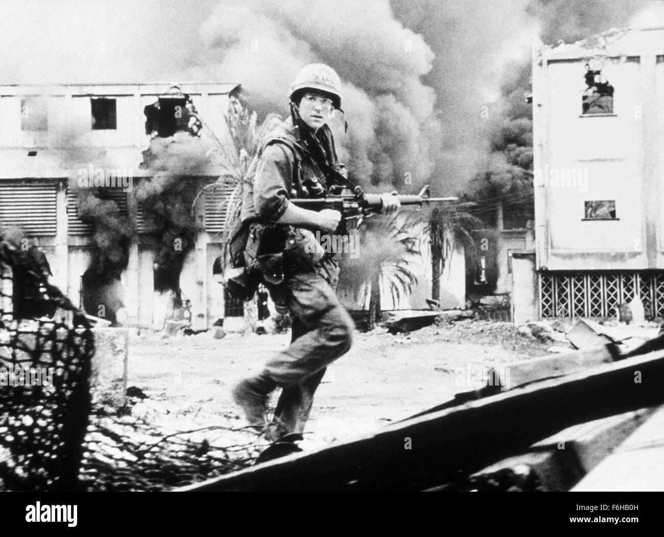 1987, il titolo del film: Full Metal Jacket, Direttore: Stanley Kubrick, Studio: WARNER, nella foto: ABBIGLIAMENTO, COMBATTERE ABBIGLIAMENTO, Stanley Kubrick. (Credito Immagine: SNAP) Foto Stock