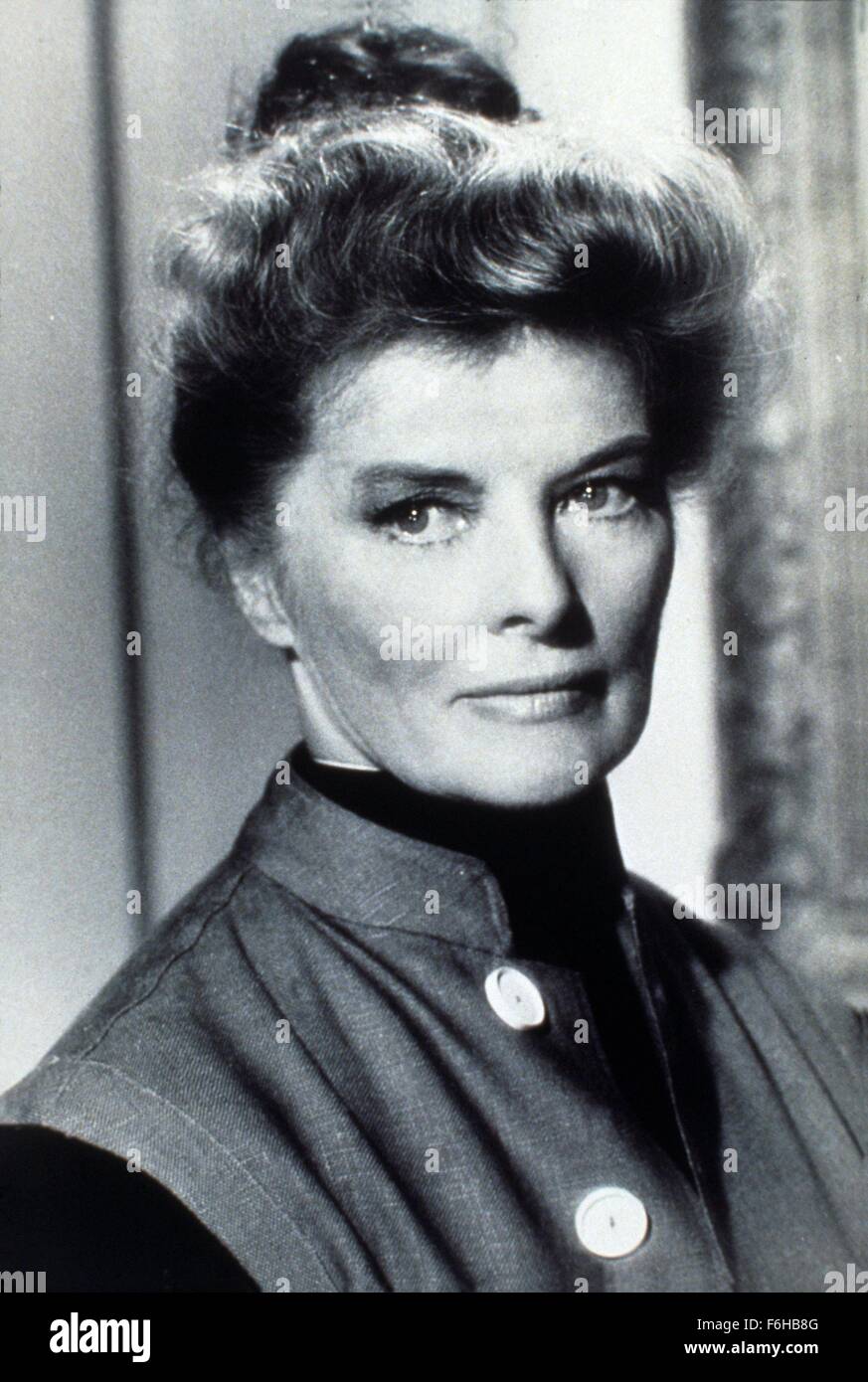 1967, il titolo del film: Indovina chi viene a cena, Direttore: Stanley Kramer, Studio: Columbia, nella foto: 1967, Katharine Hepburn, colpo alla testa. (Credito Immagine: SNAP) Foto Stock