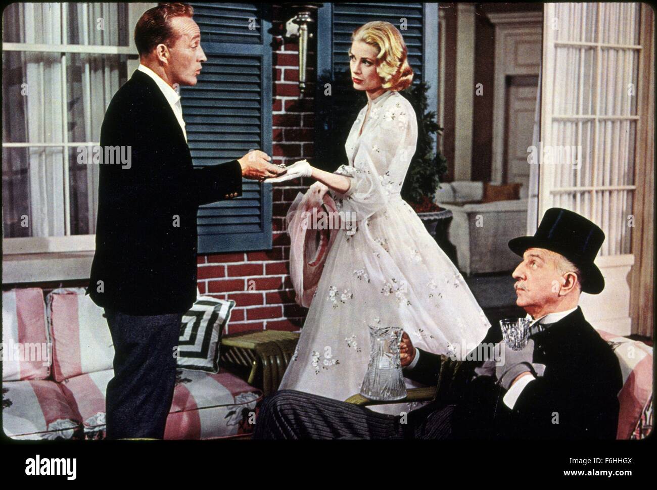 1956, il titolo del film: High Society, Direttore: Charles Walters, Studio: MGM, nella foto: LOUIS CALHERN, Bing Crosby Grace Kelly. (Credito Immagine: SNAP) Foto Stock