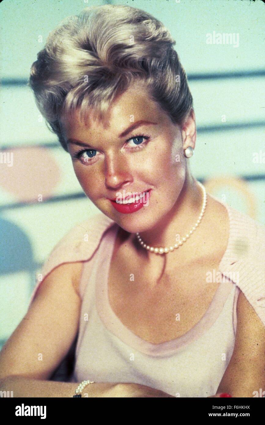 1956, il titolo del film: Julie, Direttore: ANDREW L PIETRA, nella foto: Doris Day. (Credito Immagine: SNAP) Foto Stock
