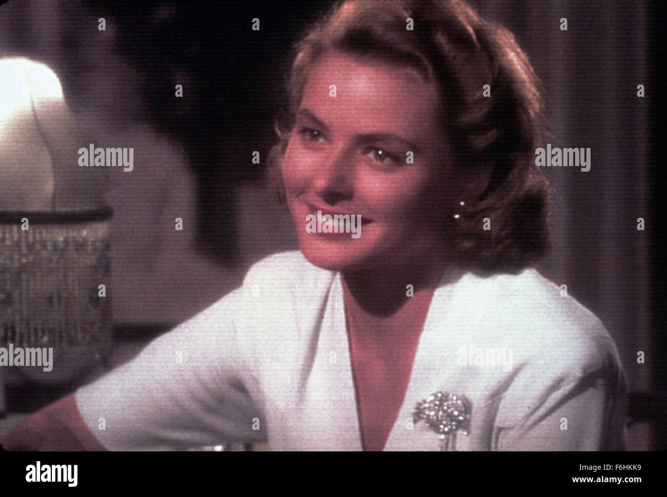 1942, il titolo del film: Casablanca, Direttore: Michael Curtiz, Studio: WARNER, nella foto: INGRID BERGMAN. (Credito Immagine: SNAP) Foto Stock