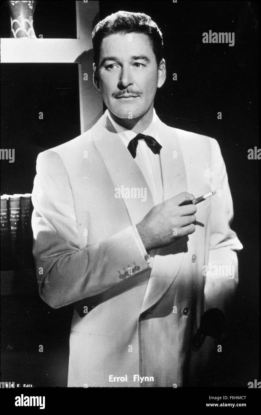 1956, il titolo del film: Istanbul, Direttore: JOSEPH PEVNEY, Studio UNIV, nella foto: Errol Flynn. (Credito Immagine: SNAP) Foto Stock