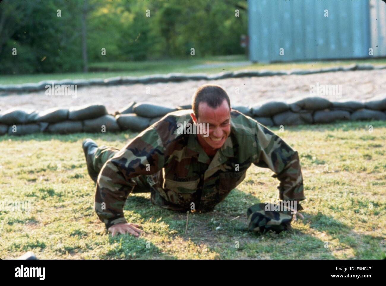 1994, il titolo del film: nell'esercito ora, Direttore: DANIEL PETRIE JR, Studio: HOLLYWOOD, nella foto: DANIEL PETRIE JR. (Credito Immagine: SNAP) Foto Stock