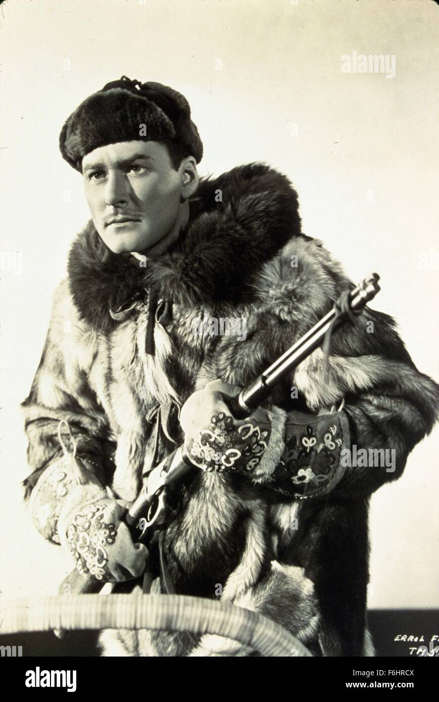 1943, il titolo del film: NORTHERN PURSUIT, Direttore: RAOUL WALSH, Studio: WARNER, nella foto: Errol Flynn. (Credito Immagine: SNAP) Foto Stock